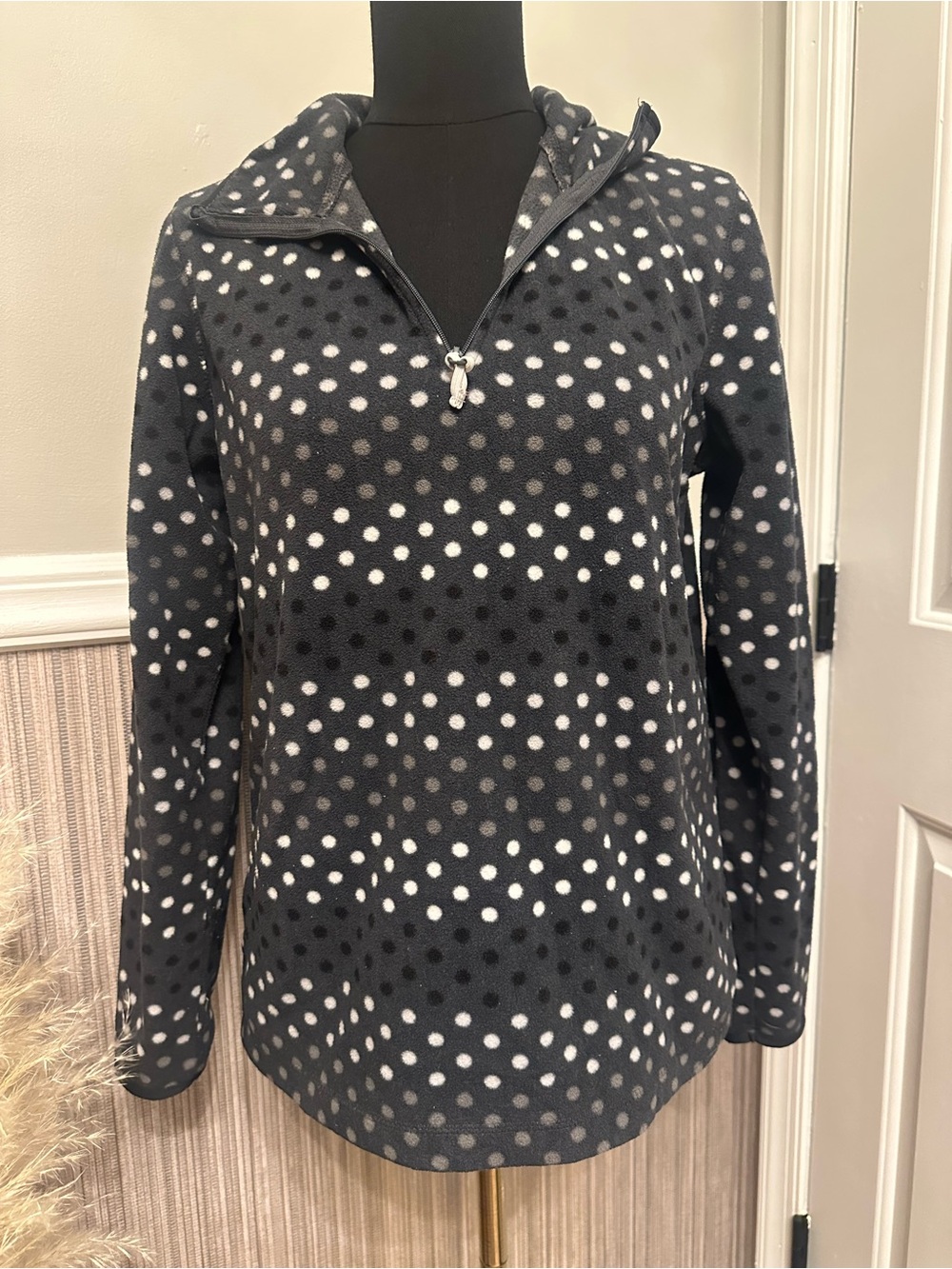 Old Navy M Gray Polka Dot Fleece Quarter Zip Pullover Long Sleeve Top